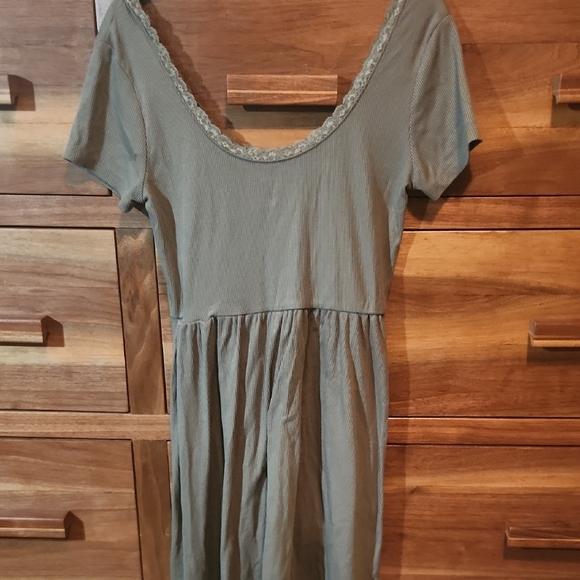 Arizona Jean Company Green Short Sleeve Scoop Neck Mini Dress - Picture 4 of 4